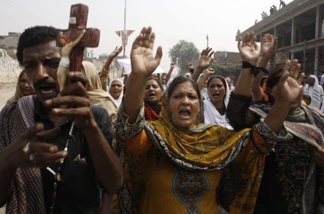 pakistan-teror-saldirisinin-dusundurdukleri