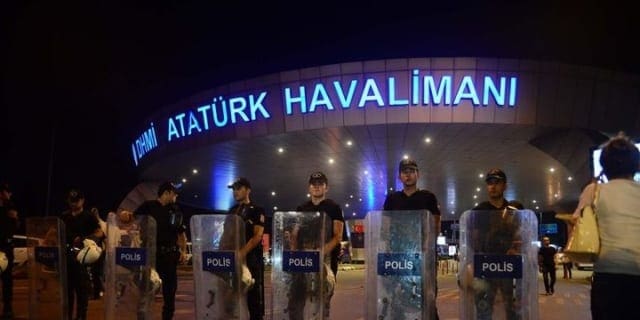 ataturk-havalimani-teror-saldirisinin-hatirlattiklari